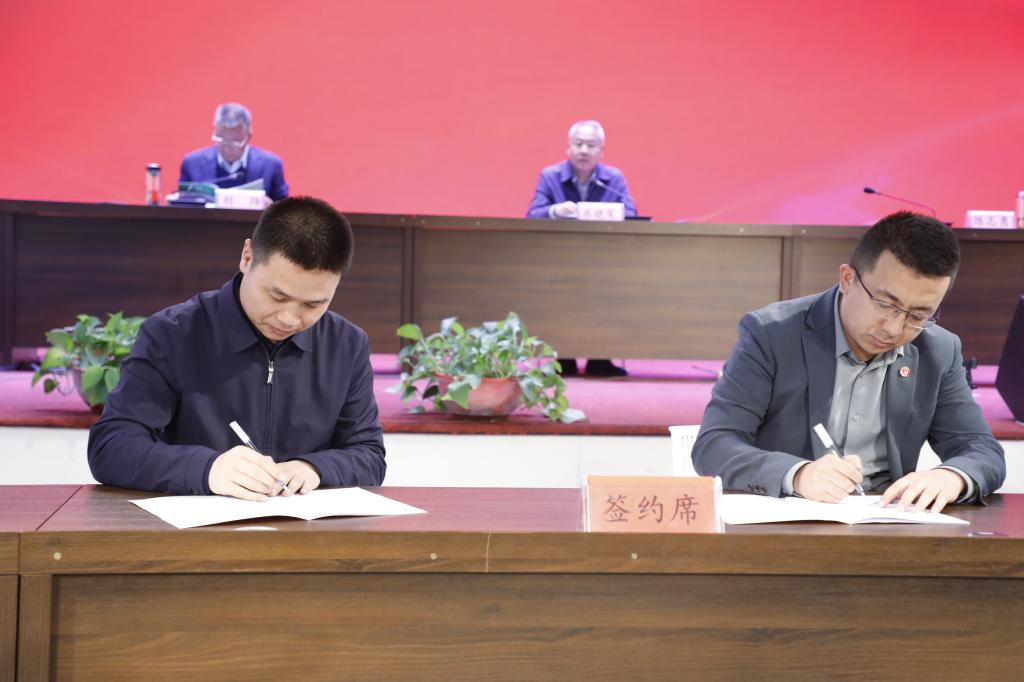 副校长陈志勇作就业工作报告