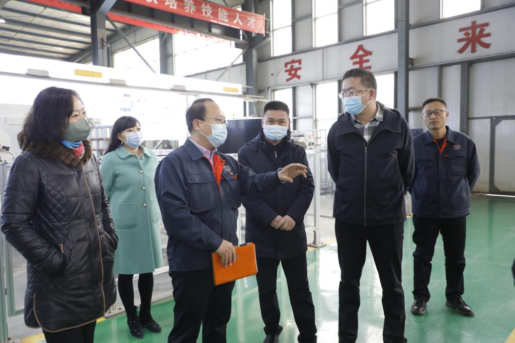 银川中关村双创办副主任丁继春带领宁夏